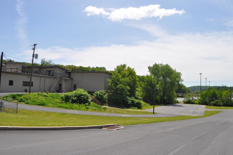 More Photos Of 1500-1510 Route 61 Hwy S, Pottsville Office For Lease