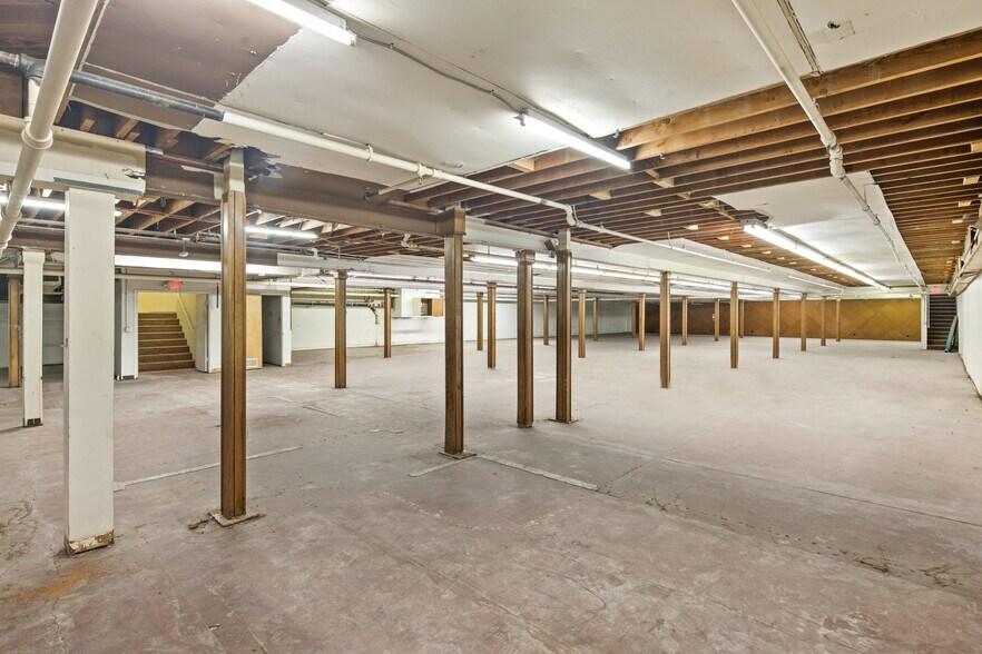 More Photos Of 2700 N Broadway, Los Angeles Freestanding For Lease