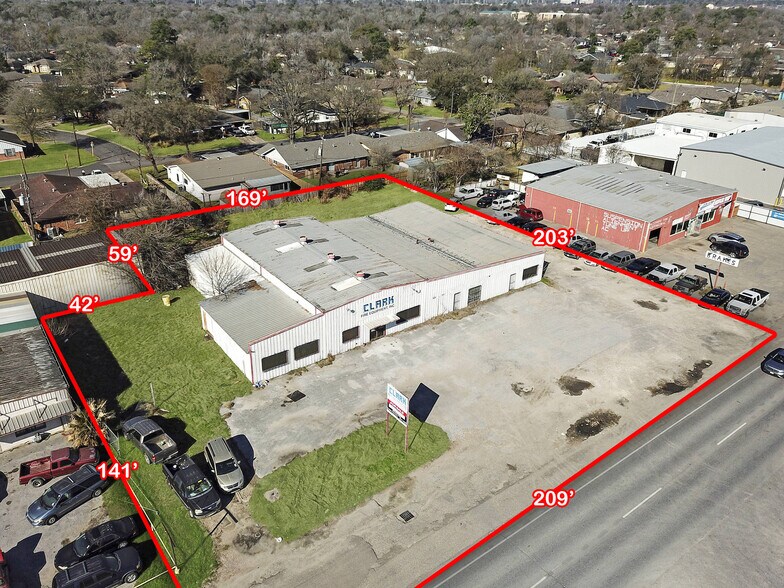 More Photos Of 1838 Federal Rd, Houston Warehouse For Sale