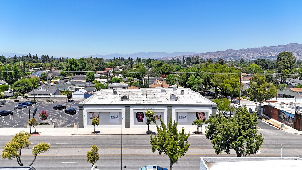 More Photos Of 2721 W Magnolia Blvd, Burbank Office For Lease