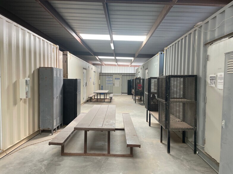 More Photos Of 4311 E County Road 45, Midland Manufacturing For Lease