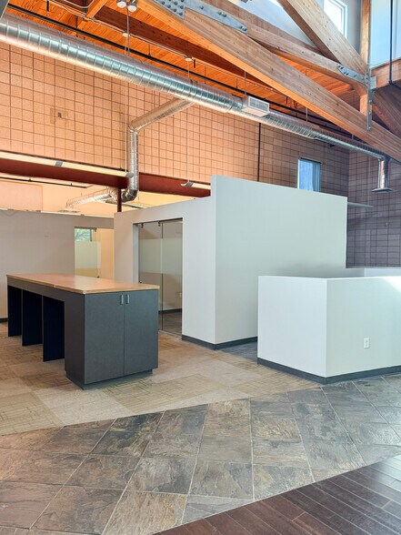 More Photos Of 8814 Horizon Blvd NE, Albuquerque Loft Creative Space For Lease