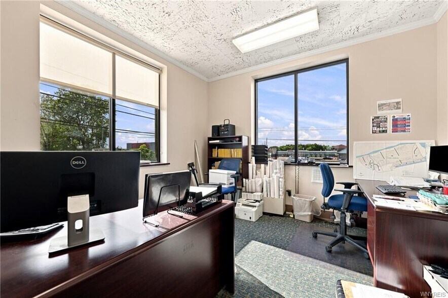 More Photos Of 2558 Hamburg Tpke, Buffalo Office For Sale