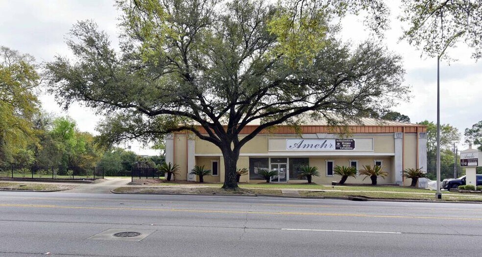 Primary Photo Of 610 W Oglethorpe Blvd, Albany Religious Facility For Sale