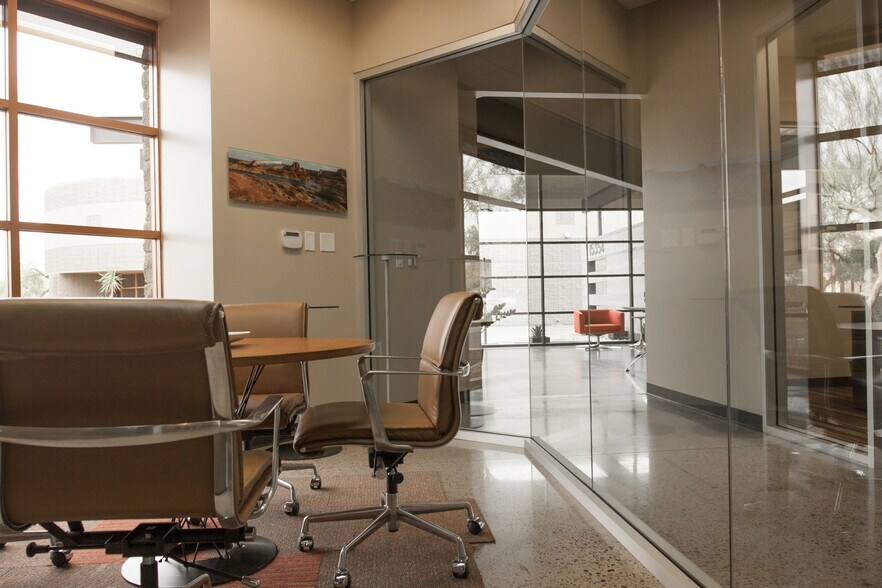 More Photos Of 15354 N 83rd Way, Scottsdale Warehouse For Lease