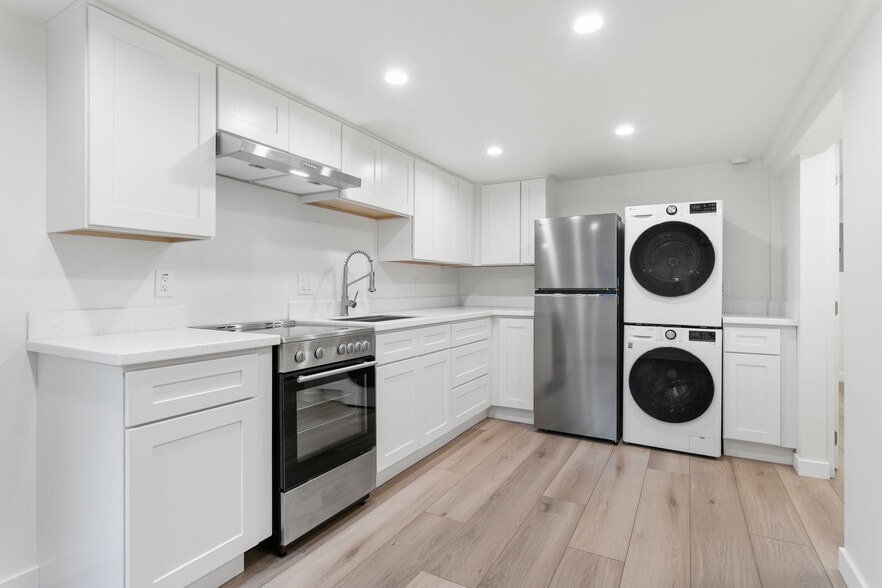 More Photos Of 418 Dewey St, Oregon City Multifamily For Sale