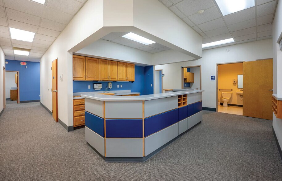 More Photos Of 1624-1644 E State Road 44, Shelbyville Unknown For Lease