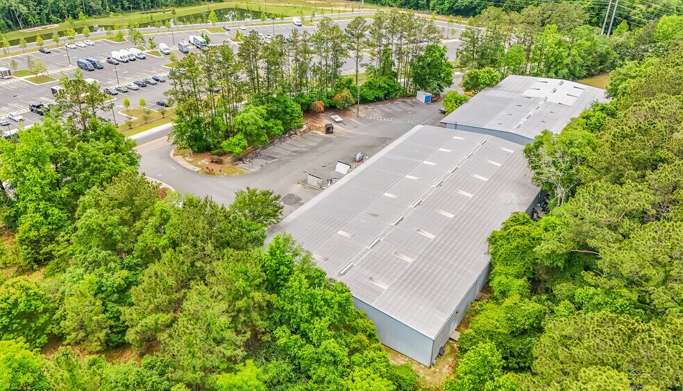 More Photos Of 3944 Northwest Passage, Tallahassee Warehouse For Lease