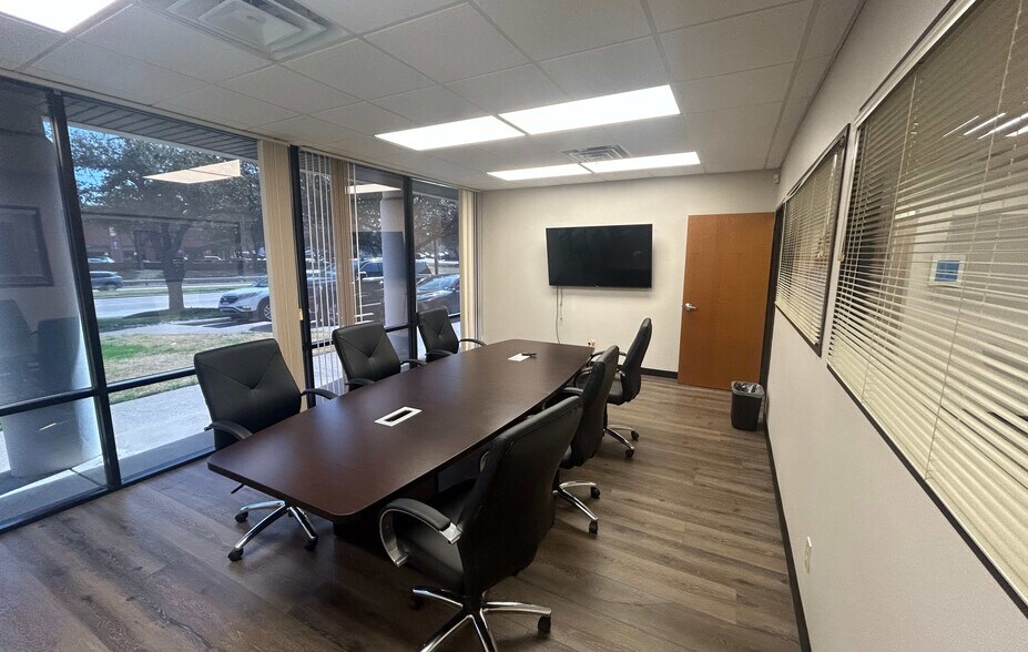 More Photos Of 2387 Midway Rd, Carrollton Flex For Lease