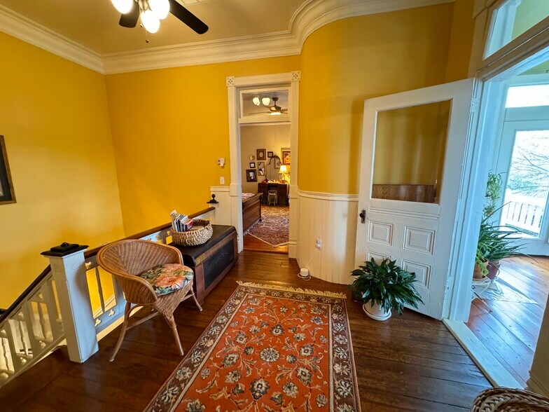 More Photos Of 224 W Chickasaw St, Tahlequah Hospitality For Sale