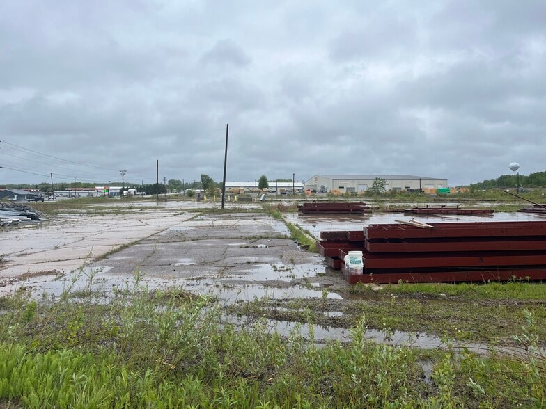 More Photos Of 2609 E 4th St, Marshfield Land For Sale