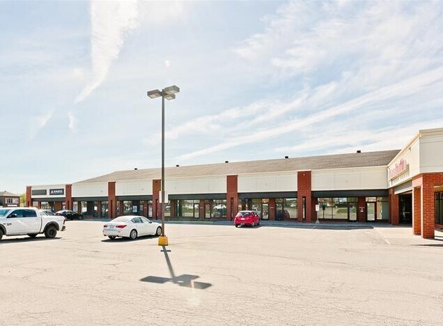 Primary Photo Of 4870 Boul Bourque, Sherbrooke General Retail For Lease