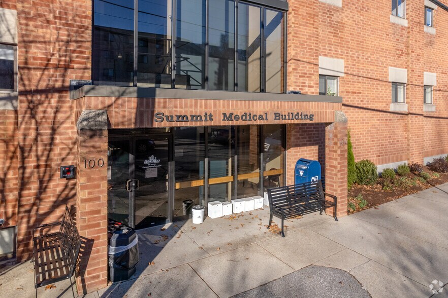 More Photos Of 100 Highland Ave, Providence Medical For Lease