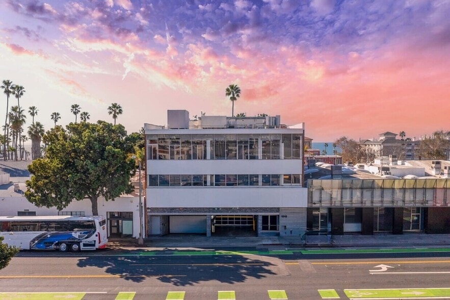 Primary Photo Of 1918 Main St, Santa Monica Loft Creative Space For Lease
