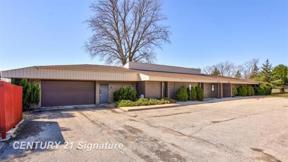 Primary Photo Of 3167 Enterprise Dr, Saginaw Office For Sale