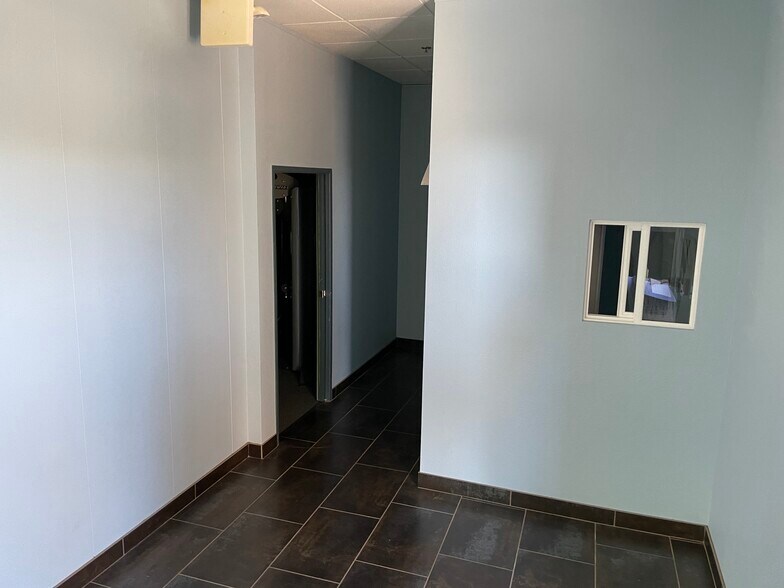 More Photos Of 7312 W Cheyenne Ave, Las Vegas Office For Lease