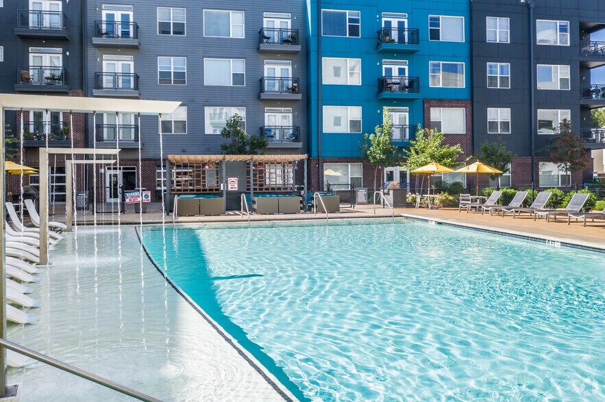 More Photos Of 395 S Highland St, Memphis Apartments For Lease