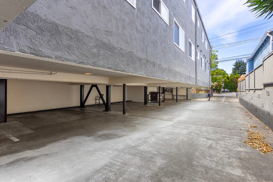 More Photos Of 2425 Grant St, Berkeley Apartments For Sale