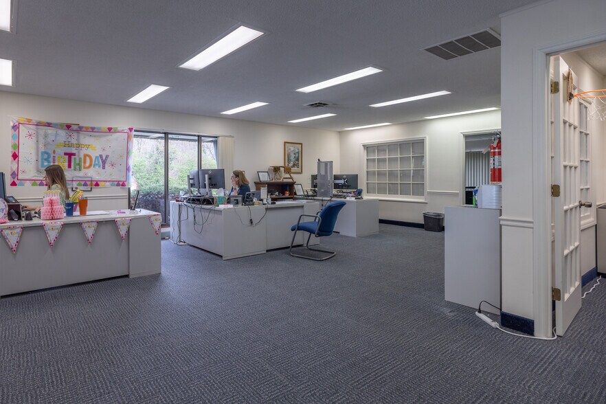 More Photos Of 1 Hansel Ave, Asheville Office For Sale