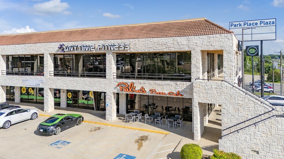 More Photos Of 120-252 Park Pl, Azle Unknown For Lease