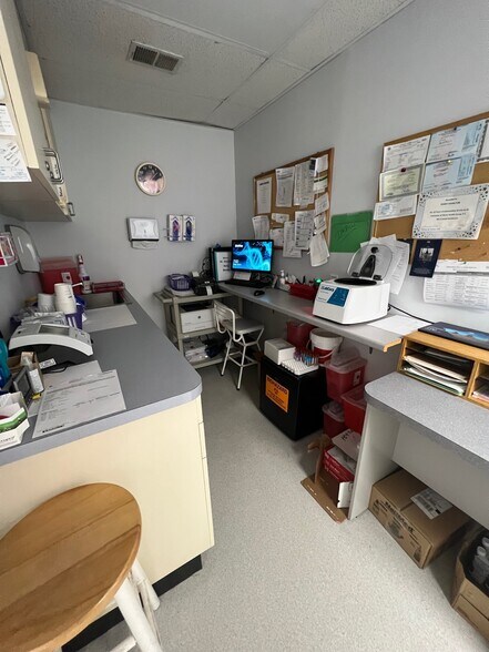 More Photos Of 3200 Sunset Ave, Ocean Medical For Lease