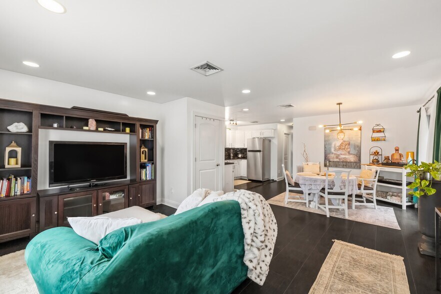More Photos Of 480 Walker St, Fairview Apartments For Sale