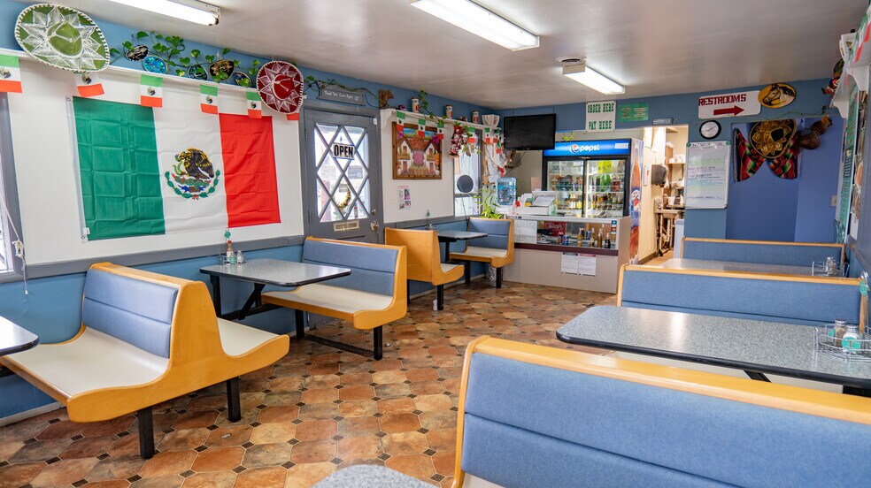 More Photos Of 1922 S Market Blvd, Chehalis Restaurant For Sale