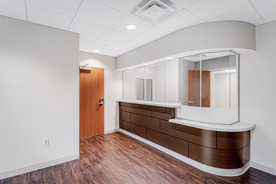 More Photos Of 6215 Humphreys Blvd, Memphis Medical For Lease