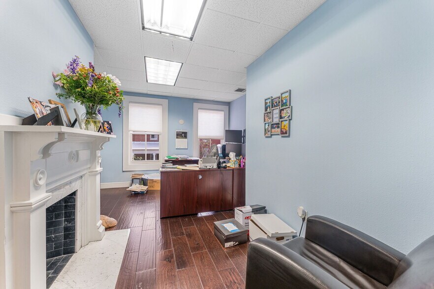 More Photos Of 337 S Plant Ave, Tampa Office Residential For Lease