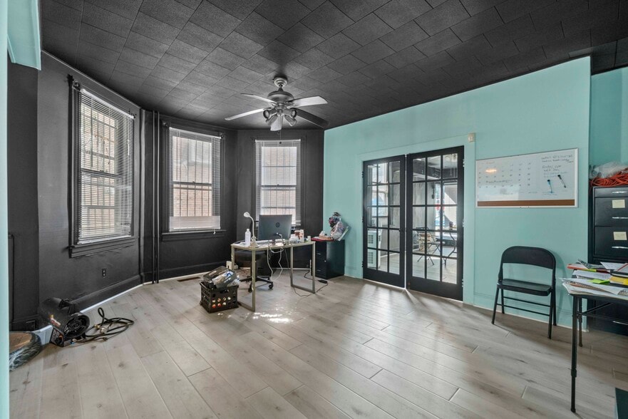 More Photos Of 5447 Belair Rd, Baltimore Storefront Retail Office For Sale