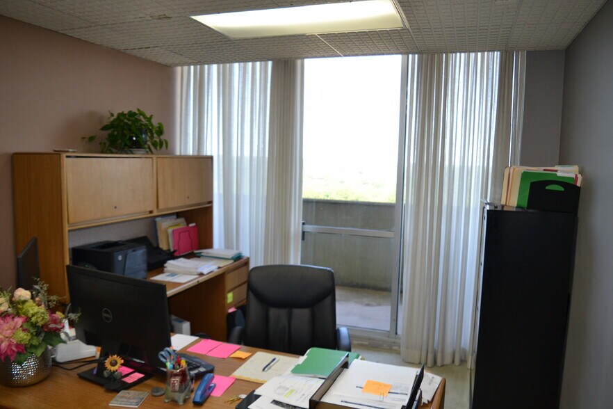 More Photos Of 4801 N Hills Blvd, North Little Rock Apartments For Lease