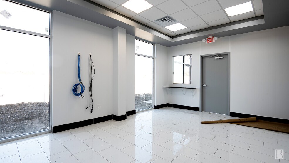 More Photos Of 875 W Kearney St, Mesquite Industrial For Sale