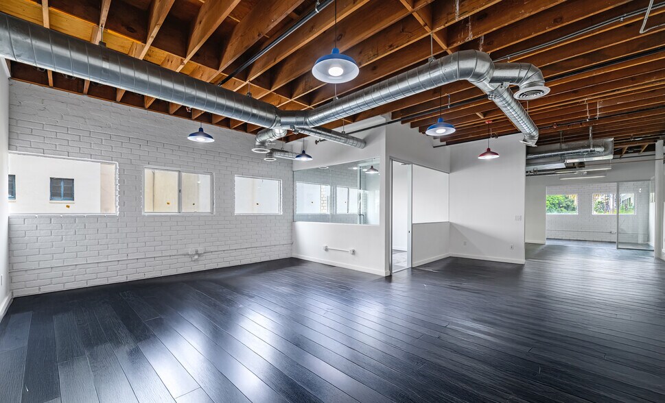 More Photos Of 6515 W Sunset Blvd, Hollywood Loft Creative Space For Lease