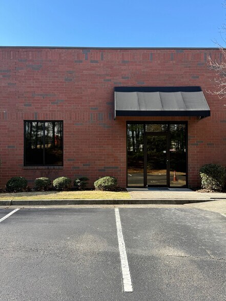 More Photos Of 6065 Parkway North Dr, Cumming Distribution For Sale