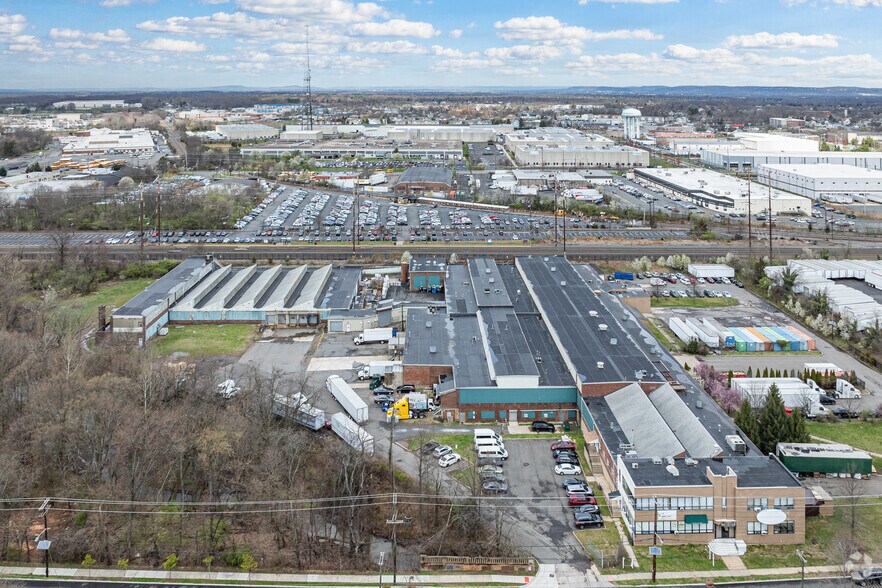 More Photos Of 745 Joyce Kilmer Ave, New Brunswick Warehouse For Sale