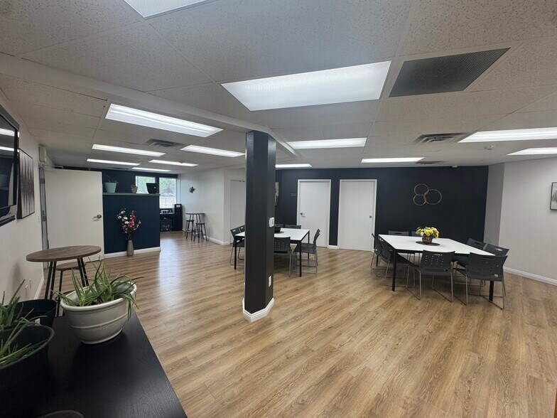 More Photos Of 5605 Riggins Ct, Reno Office For Sale