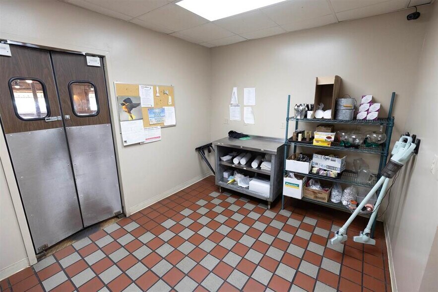 More Photos Of 12201 Albee Rd, Burt Restaurant For Sale