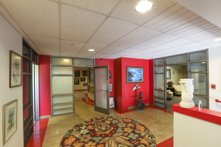 More Photos Of 184 Salem Ave, Dayton Office Residential For Lease