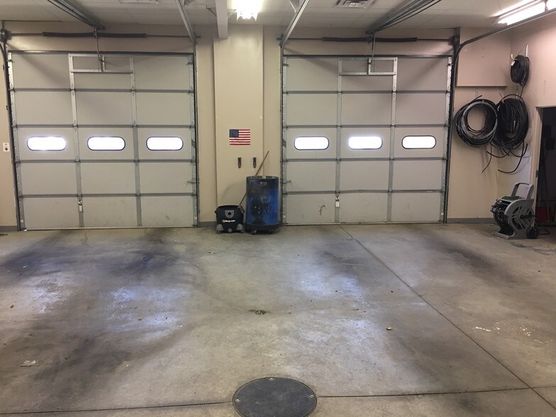 More Photos Of 761 NW Main St NW, Bourbonnais Office For Lease