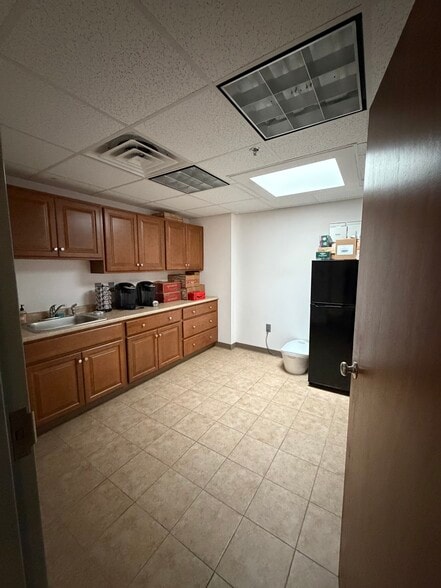 More Photos Of 49 Day St, Somerville Flex For Lease