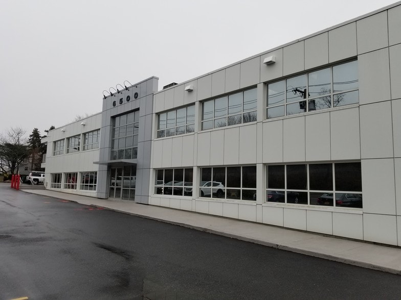 More Photos Of 6500 Jericho Tpke, Syosset Coworking Space
