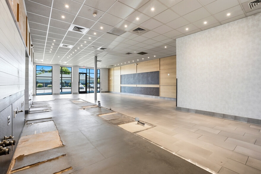 More Photos Of 602 E Yakima Ave, Yakima Storefront Retail Office For Lease