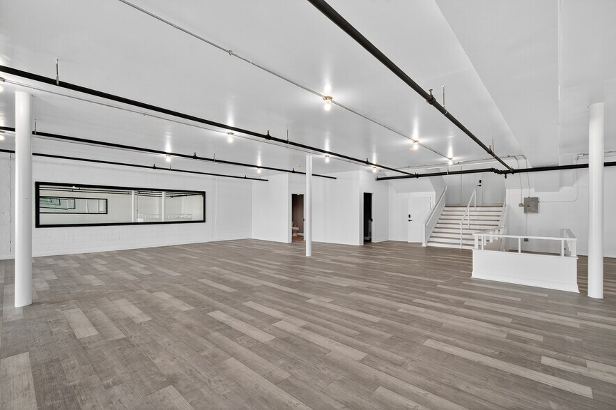 More Photos Of 17 W Front St, Keyport General Retail For Lease