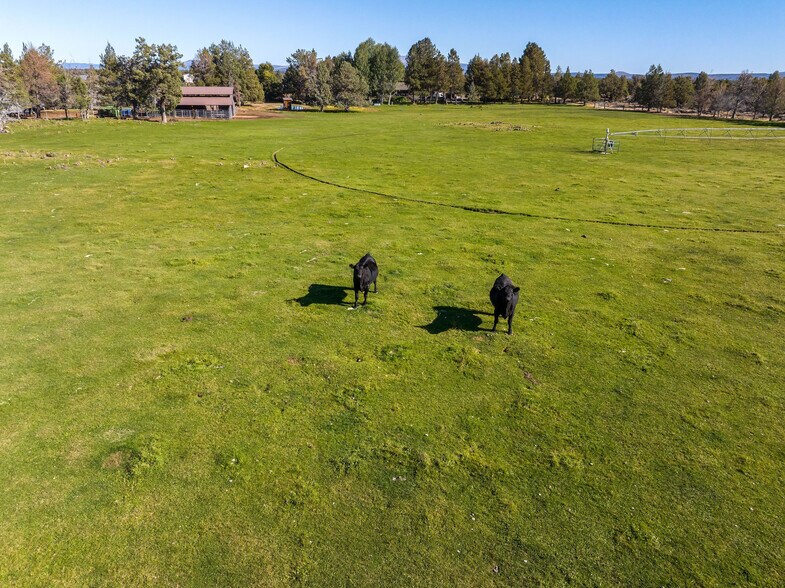 More Photos Of 61212 Obernolte Rd, Bend Specialty For Sale