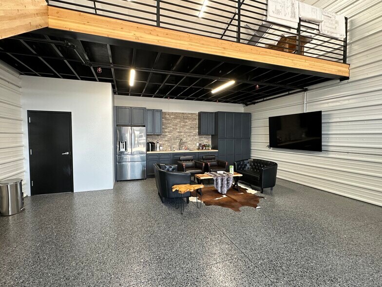 More Photos Of 7542 S Potomac St, Centennial Flex For Sale