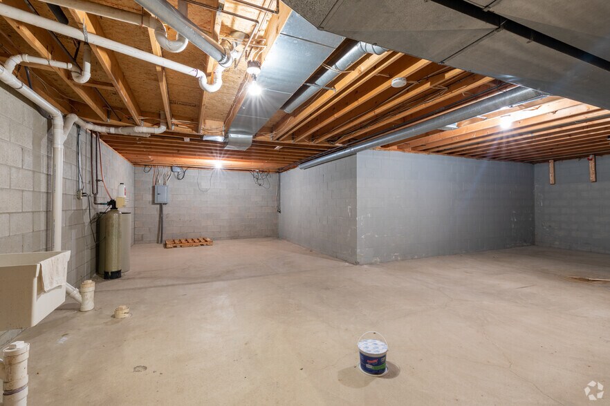 More Photos Of 1565 N Hickory Rd, Owosso Apartments For Sale