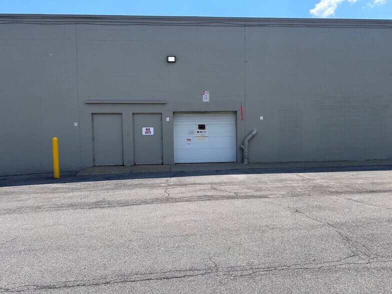 More Photos Of 1100 Jefferson Rd, Rochester Unknown For Lease
