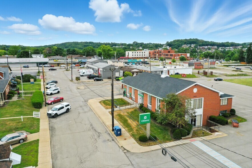 More Photos Of 907 22nd St, Aliquippa Bank For Sale