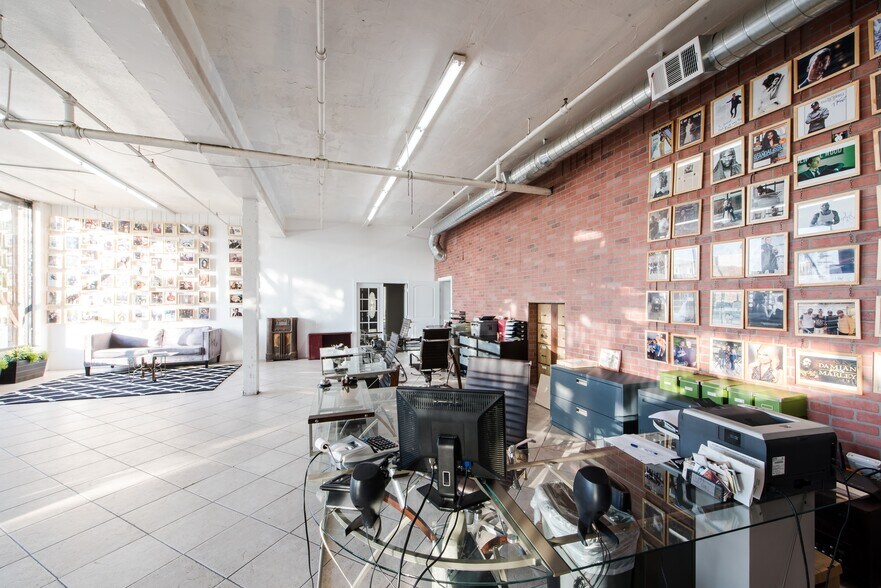 More Photos Of 6000 Avalon Blvd, Los Angeles Warehouse For Lease