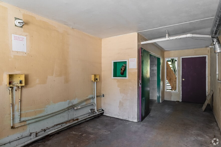 More Photos Of 1900 W 76 Country Blvd, Branson Hotel For Sale